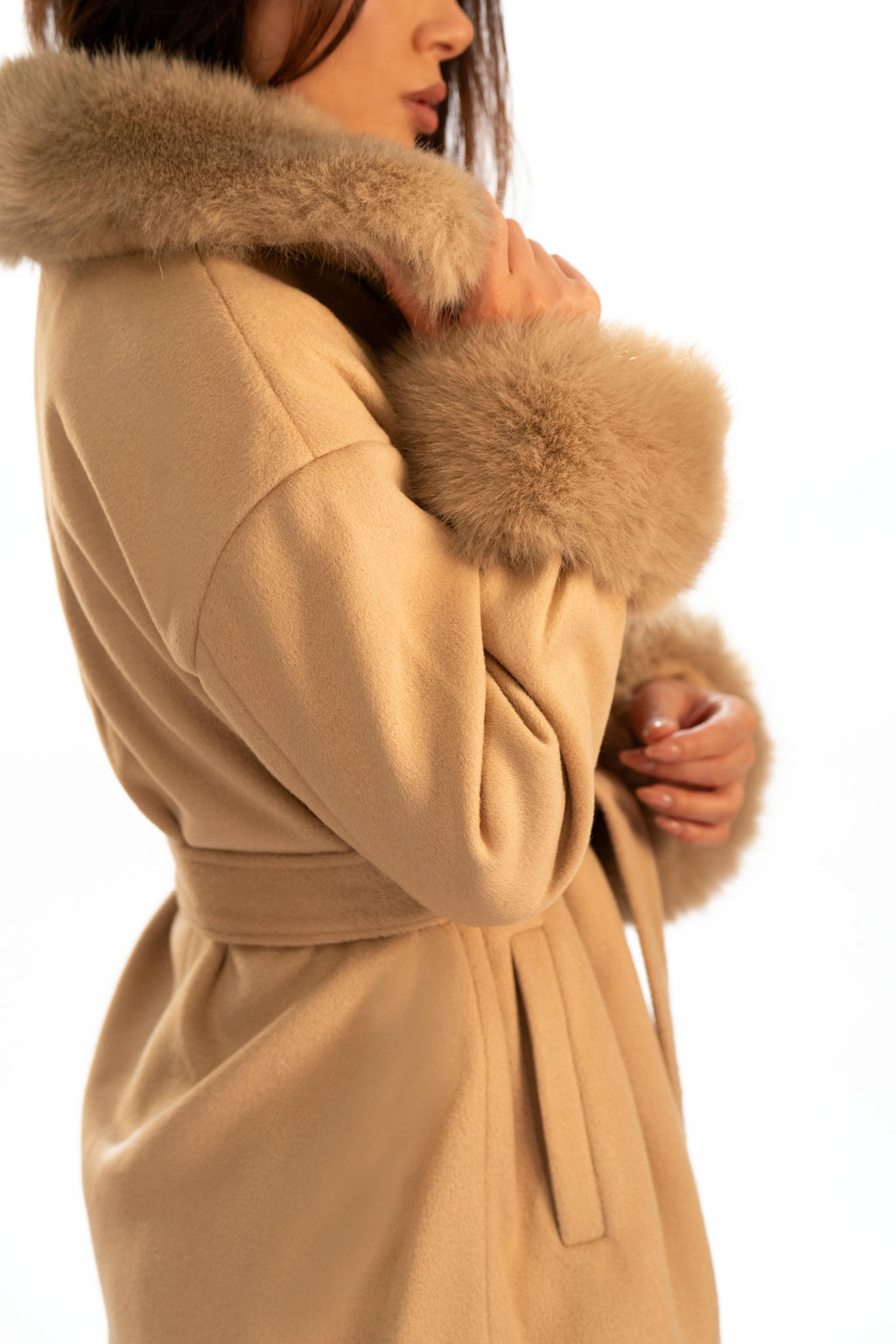 Belle - Бежово дамско палто